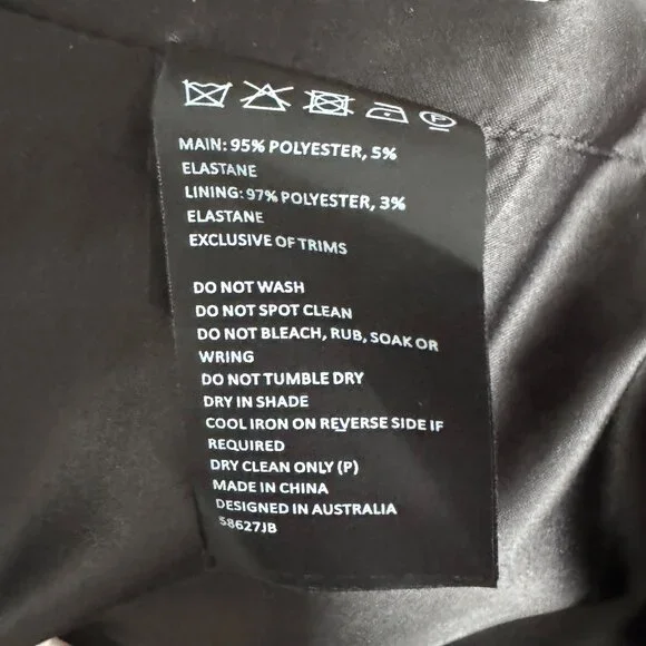 Bardot - Sloane Oversize Double Breasted Blazer in Black - Picture 7 of 8